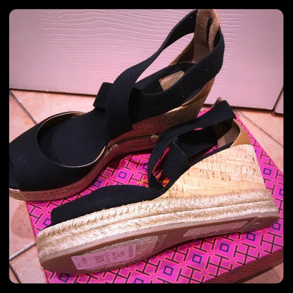 Brand New Tory Burch peep toe espadrilles